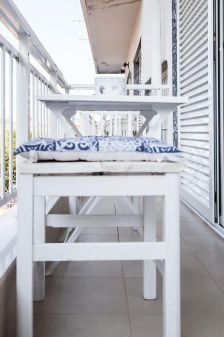 Blue Theros Apartments 팔랄리아 디오니시우 외부 사진